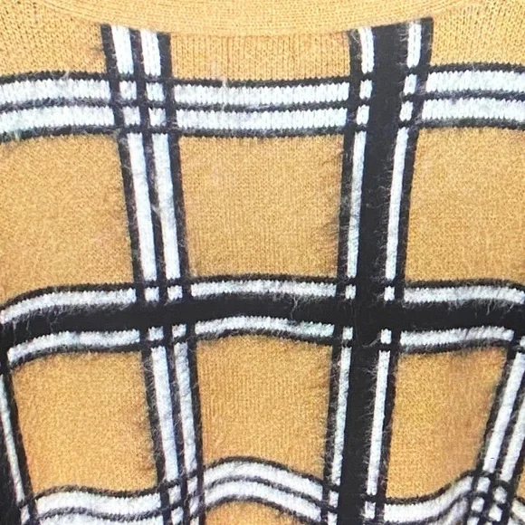 Burberry Beige and Black Checkered Cardigan
